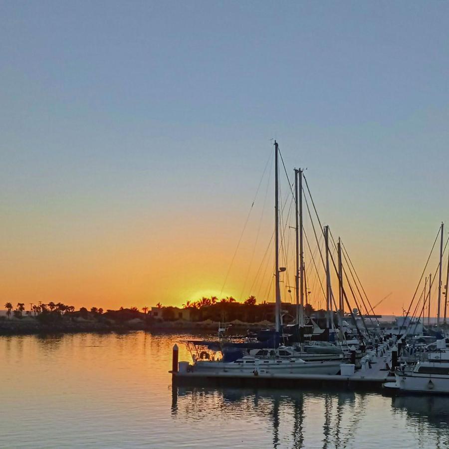 Hotel Marina Del Sol